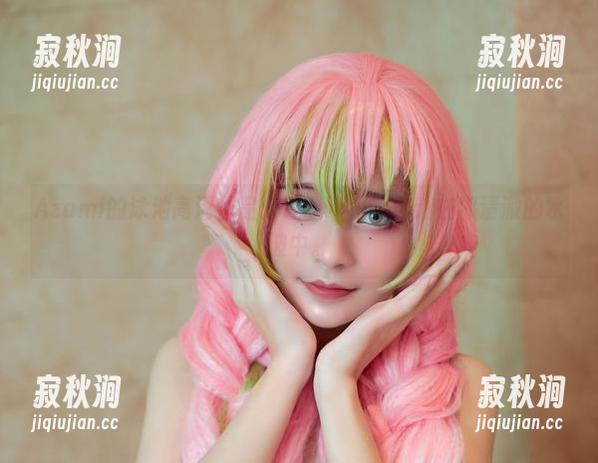 Azami的泳池高清作品：让我不小心沉迷在那清澈的水波中。