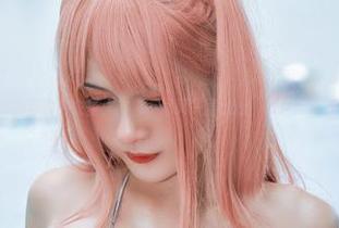 在Azami的可畏毛衣里，穿着一层又一层cos，玩这辈子我不怕冷！