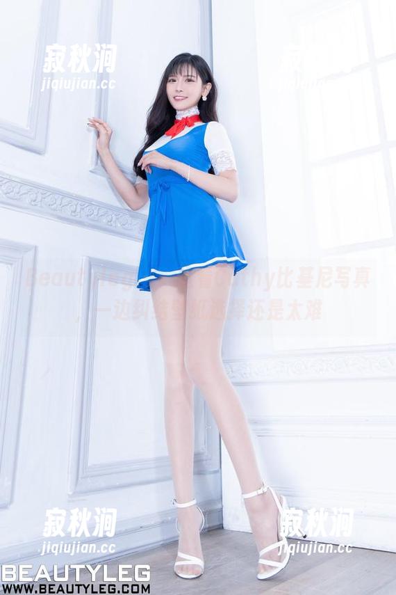 Beautyleg-Cathy Beautyleg - 一边看Cathy比基尼写真,一边纠结壁纸选择还是太难