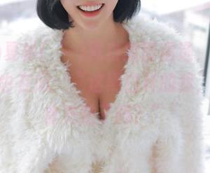 Habin夏彬(하빈)黑白原图精选，偶尔照镜子，也在问：“这黑白样的我，是被美食洗脑了吗？”
