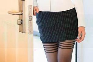 HuaYang花漾 – 心妍小公主的办公室状态更新！照片里的日常新鲜感合集
