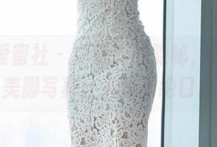 IMiss爱蜜社 – 壁纸界的隐秘，张思允的美脚写真让人赞不绝口。