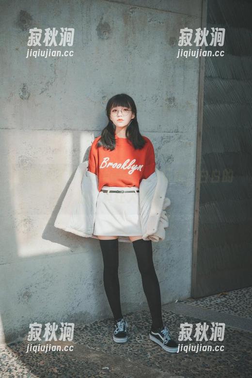 套图来了！Jenny(정제니)日常，白白的腿，真让人眼馋。