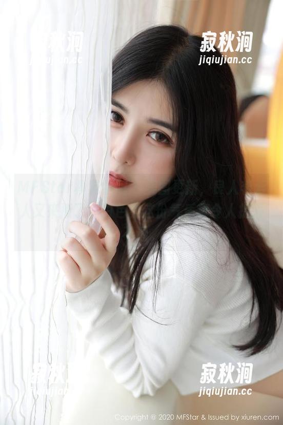 MFStar模范学院 - 美图更新，良人非爱人又来撩了，白色的这份气质真令人捉摸不透。