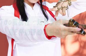 MiiTao蜜桃社 – 短裤里的夏日气息，都是E杯奶茶的图包在作祟！