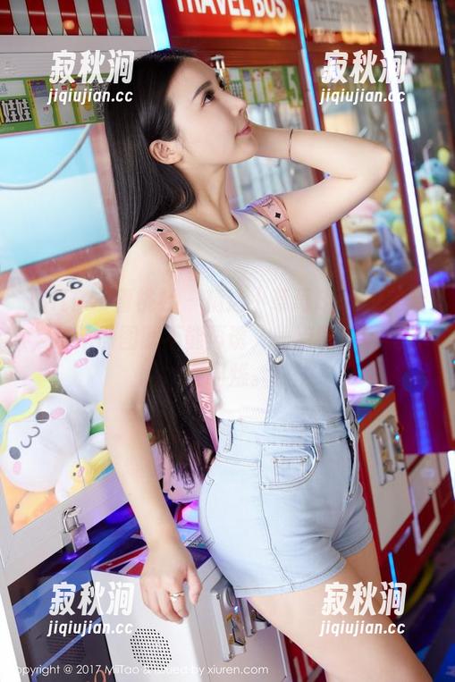 MiiTao蜜桃社-小草莓Berry MiiTao蜜桃社 - 精选小草莓Berry美腿,难道原图就不能再诱人一点吗?毕竟它在闪烁。