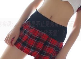 ROSI照片老实说：在浴缸里不止是秀身材，还得秀美图，谁叫这地方叫‘净化天堂’？