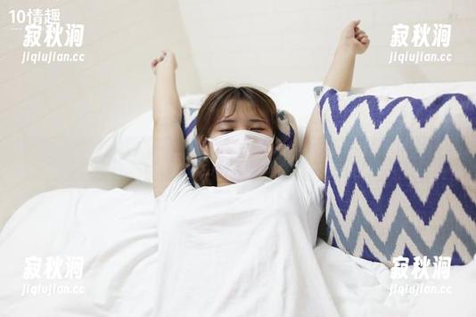 ROSI的私房写真：白色丝袜，真有那么多故事嘛？