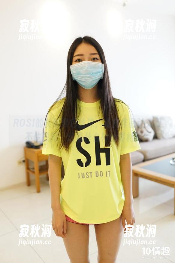 ROSI的长筒黑色丝袜，私房作品让人忍不住想问：这是什么神仙素材啊？
