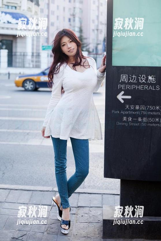 TuiGirl推女郎 - 用眼睛踩一踩模特林夕的高跟鞋，哦，顺便说说这段写真资源