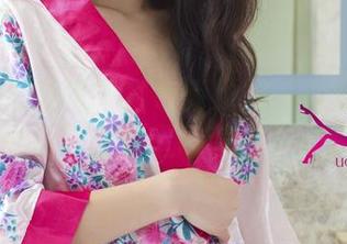 UGirls尤果网 – 白色简约风——夏倪可ella的写真全集里藏着多少宝藏？