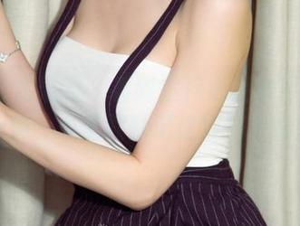 UGirls尤果网 – 看到霓梓心经常更新棉袜合集，心里默默记住穿搭策略！