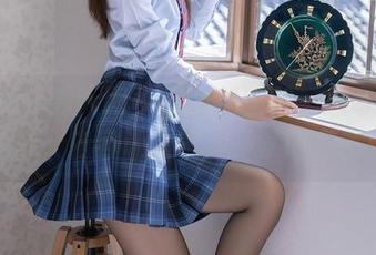 Xiuren秀人网 – 夏馨瑶图包：超奇葩的妹妹，内容让人忍俊不禁的合集！