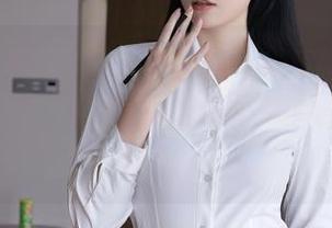 Xiuren秀人网 – 别担心，小芭乐的红裙写真在这里，原图的她依然如风，清新又迷离。