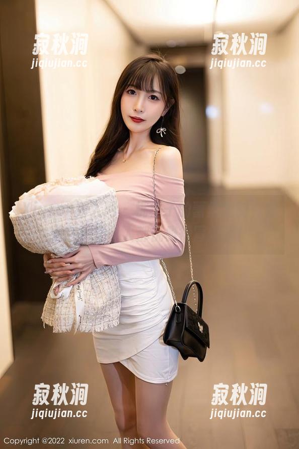 Xiuren秀人网 - 桃桃子的蕾丝定制，穿上它，整个人都优雅得冒烟了！