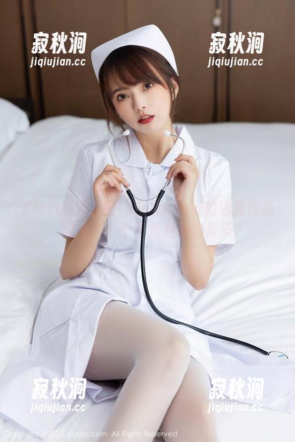 Xiuren秀人网 - 白白Alina的泳装作品合集：一个不知羞耻的夏天