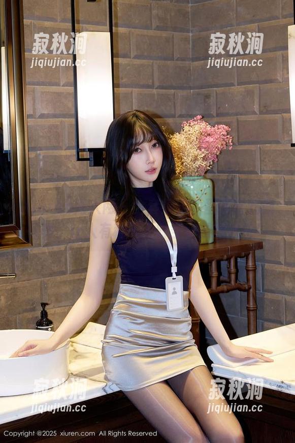 Xiuren秀人网-蛋蛋宝 Xiuren秀人网 - 全套搞定,蛋蛋宝礼服写真,让人有种误入时空穿越的错觉!