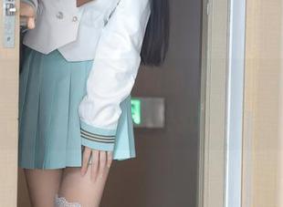 Xiuren秀人网 – 学姐邹晶晶女王写真，实力圈粉的秘诀就在这里