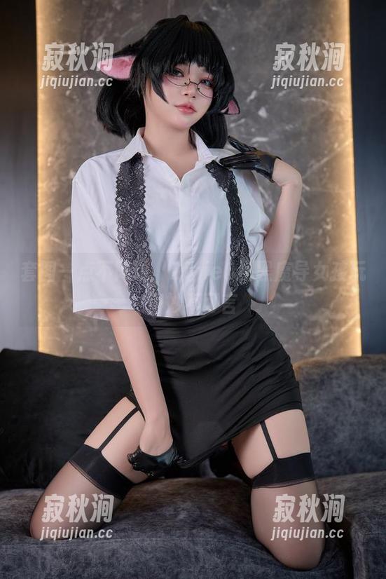 套图一点不简单，ZinieQ把黑魔导女孩玩得妙不可言