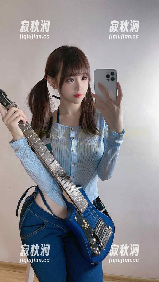 miko酱ww Miko酱皮衣穿搭,高清原图透出的帅气气场不容忽视。