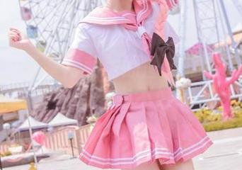 rinka冲田凛花私房原图：加藤惠的泳装好像有点不妙…