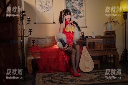 yuuhui玉汇的白衬衫：免费美图内容，谁在乎穿搭逻辑呢？