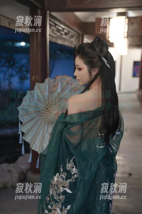 高清双马尾，yuuhui玉汇的写真，引领骚马尾风潮，未曾想马尾也能摇身一变成时尚小潮流！