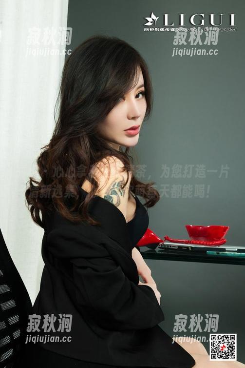 丽柜-心心 丽柜 - 心心拿着玉足清茶,为您打造一片清新选集,心头的软萌每天都能喝!