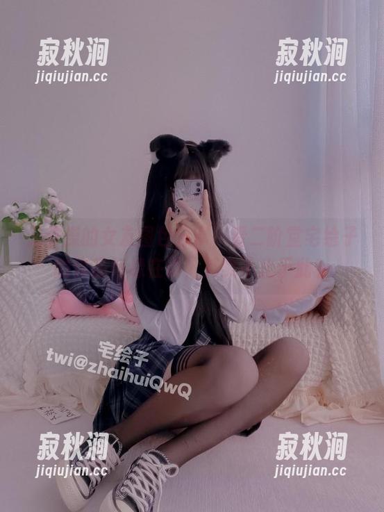 无节操的女友图包分享，看二阶堂宅绘子的作品好像在说，其实不止于此？