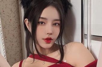 今汐的女仆写真，轻松打破传统框架