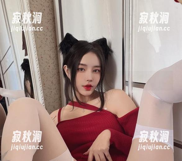今汐的女仆写真，轻松打破传统框架