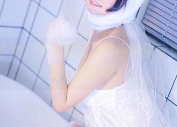 刀锋少女，今天的兔玩映画美图分享里，有点特别呢。