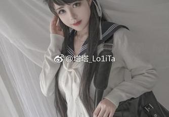 塔塔_Lo1iTa的妹妹，在线上画风突变，原图_holder不服不行