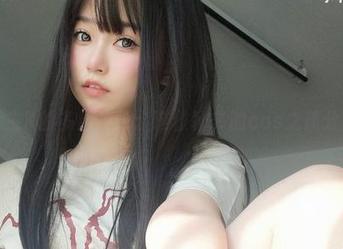 女主K的多重身份：这位秘书的cos之旅分享