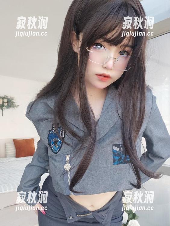 女主K 初秋穿搭上线!女主K的写真照里藏着我对秋天的崇拜