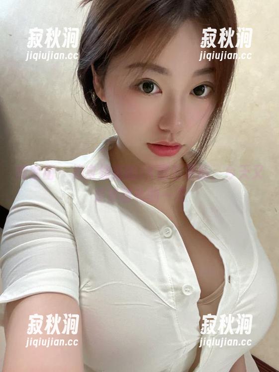 微密圈 - 奶宝妹纸的JK图包更新，今天又是被萌化的一天