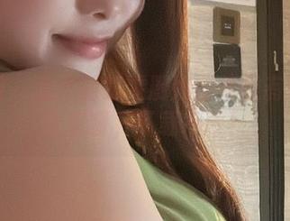 微密圈 – 想不到奶雯厨娘全集里有这种豪华套餐，下载不亏！