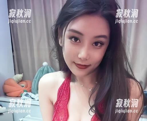 微密圈 - 奶雯的写真集：这妞儿真会小秀，没见过这样的资源！