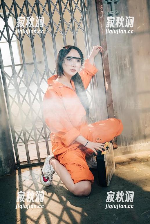 迷人的DJAWA舞步，孙乐乐(손예은)的圣诞美图让人眼前一亮。