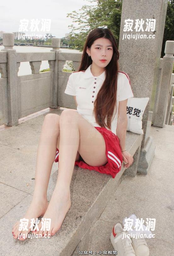小众视觉-玲玲 小众视觉 - 像油条一样的玲玲,图库里的写真不油腻,却总令人怀念