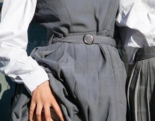 尤果网 – 尝试解读夏倪可ella的图集，那个女孩背后的微妙关系？