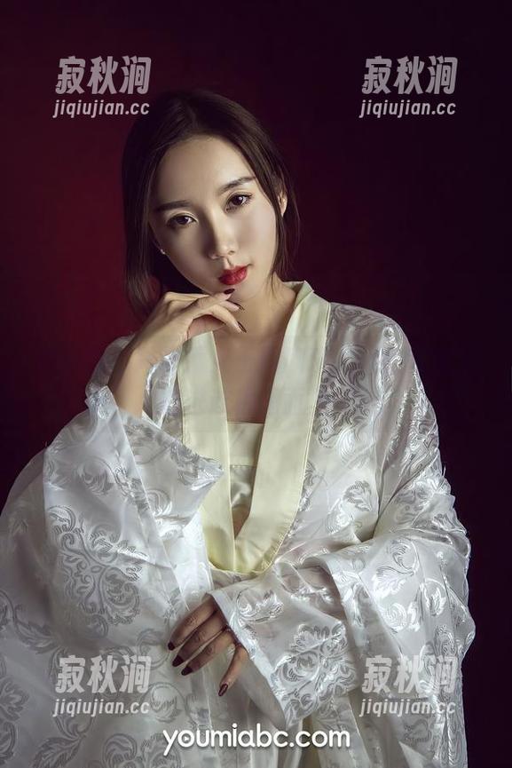 尤蜜荟 - 高画质女王周欣琪，真怕谁会沦陷进这种画面里…