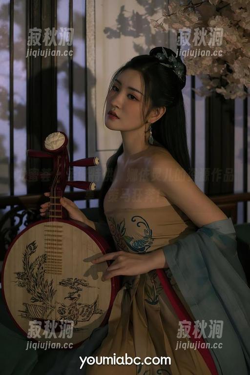 尤蜜荟 - 圣诞特供，娜依灵儿的资源作品集，策马狂奔！