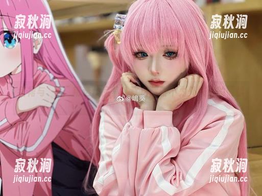 红裙与嶋葵：精选作品集，背后藏着不为外人道的情愫。