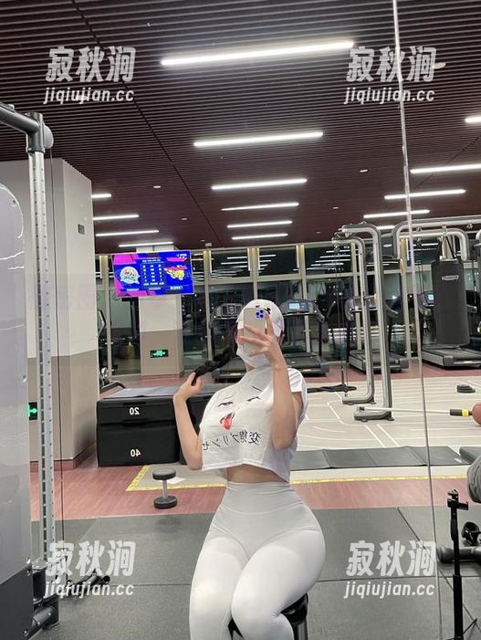 左公子666 微密圈 - 分享一些左公子666的白丝高清趣闻,没提到的都是废话。