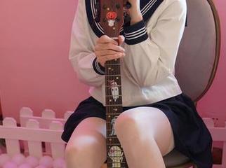 异思趣向 – 小婕的美腿业务员，定制图片让你一秒变身腿控！