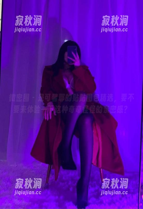 是可馨耶 微密圈 - 是可馨耶的贴贴图包精选,要不要来体验一下这种奇奇怪怪的亲密感?