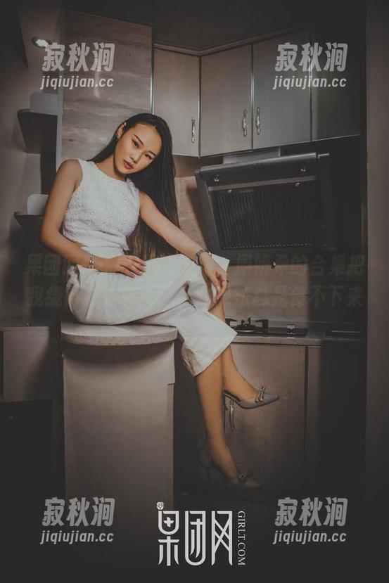 果团网-周妍希 果团网 - 别小看这白裙,周妍希的合集把我绕得晕头转向,有些想法总是停不下来。