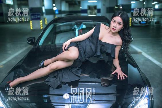 果团网 - 龚玥菲和吊带一拍即合，套图更新让不合时宜的灵感冒出来