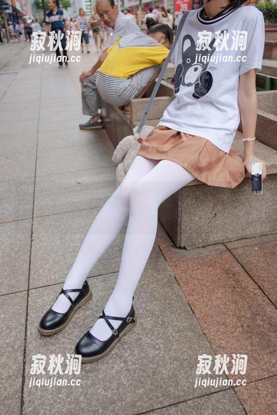 森萝财团 森萝财团内部VIP系列,毕竟是谁不想拥有一套蜃楼般的写真体验呢?
